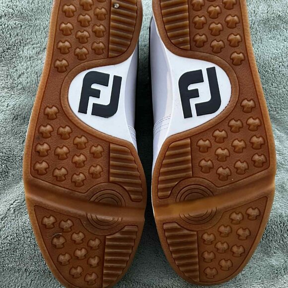 Men's FJ Spikeless Golf Shoes - Picture 4 of 4